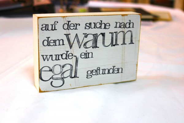 auf_der_suche_nach_dem_warum_10x15_600x600.jpg